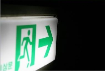 비상구 이미지