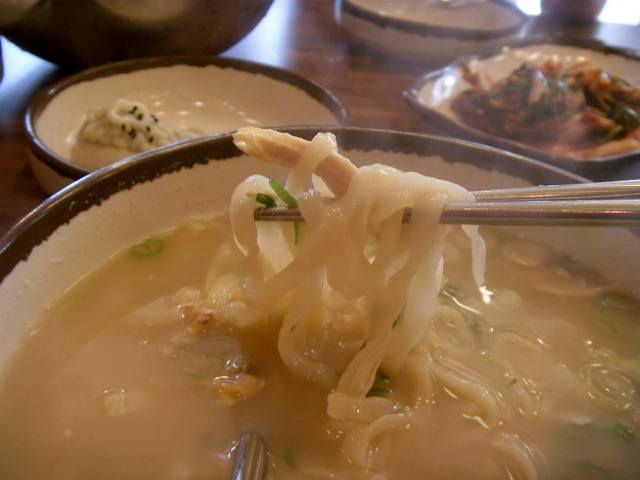 홍칼국수 이미지