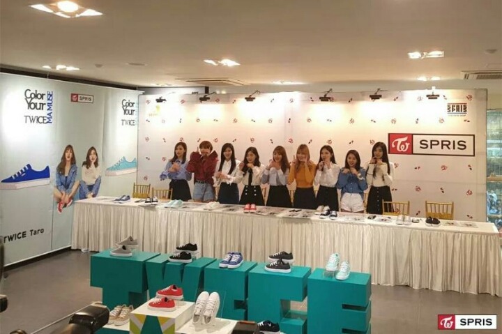 스프리스 공식 페북 트와이스 사진 | 인스티즈