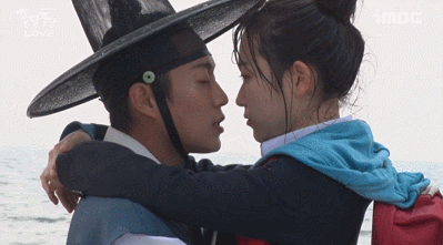 키스신 찍을때마다 온 우주의 부끄러움을 끌어모으는 윤두준 | 인스티즈