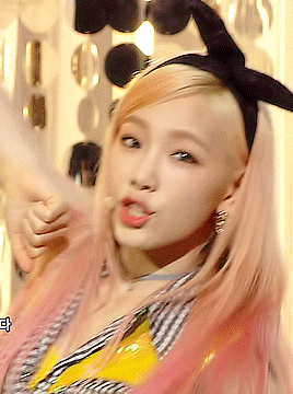 [소녀시대] 매우 다양한 헤어스타일을 소화했던 태연.GIF | 인스티즈