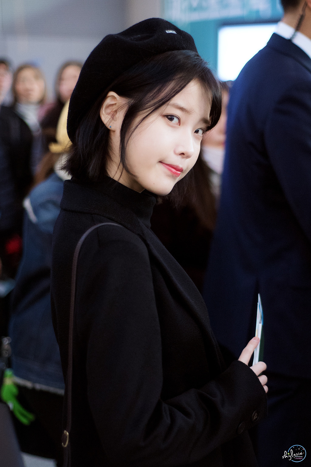 [17.01.06] 대만 출국 아이유.jpg | 인스티즈