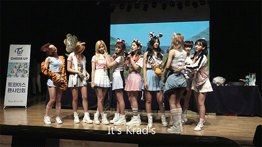 트와이스 서열 9위 모구리를 놀리는 방법.gif | 인스티즈
