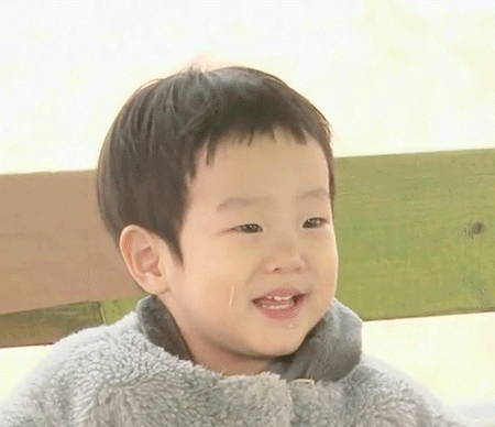  웃을 때 더 예쁘고 사랑스러운 서준이 | 인스티즈