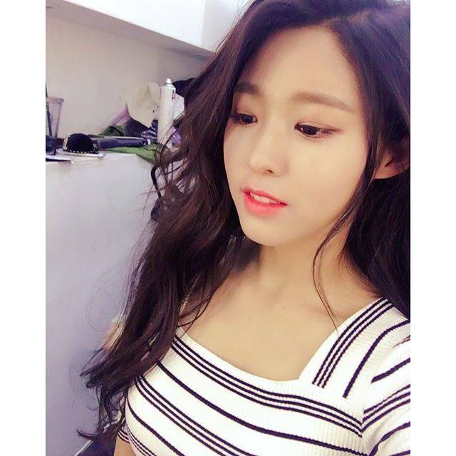 오늘자 설현 인스타그램 | 인스티즈