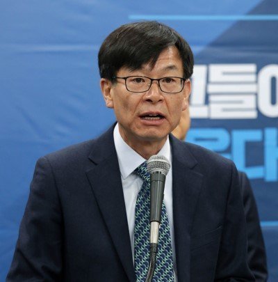 삼성저격수 김상조 교수 "모든 대선주자와 경제,재벌개혁 공부했다.거론되는 후보들 내세우는 내용은 다 똑같다 하지만" | 인스티즈