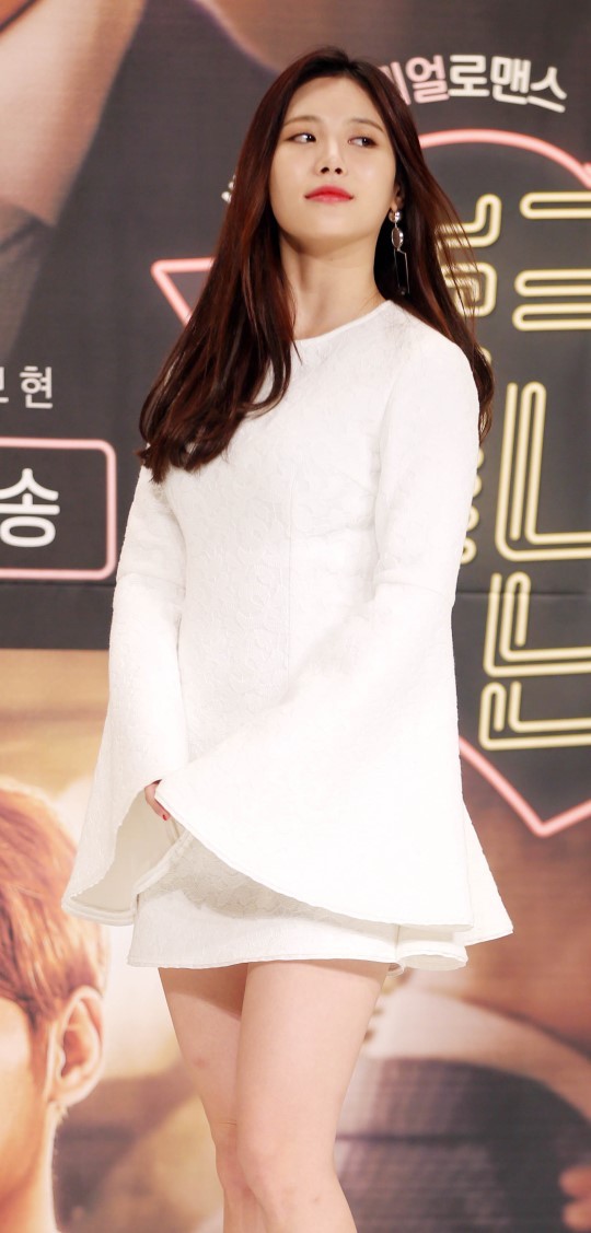 오늘자 유라 | 인스티즈