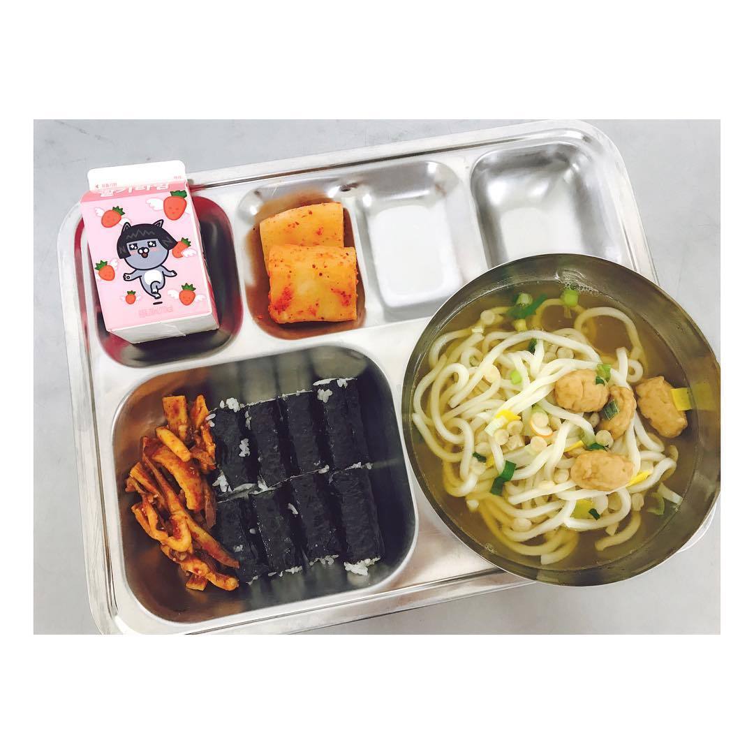어느 고등학교 급식.jpg | 인스티즈
