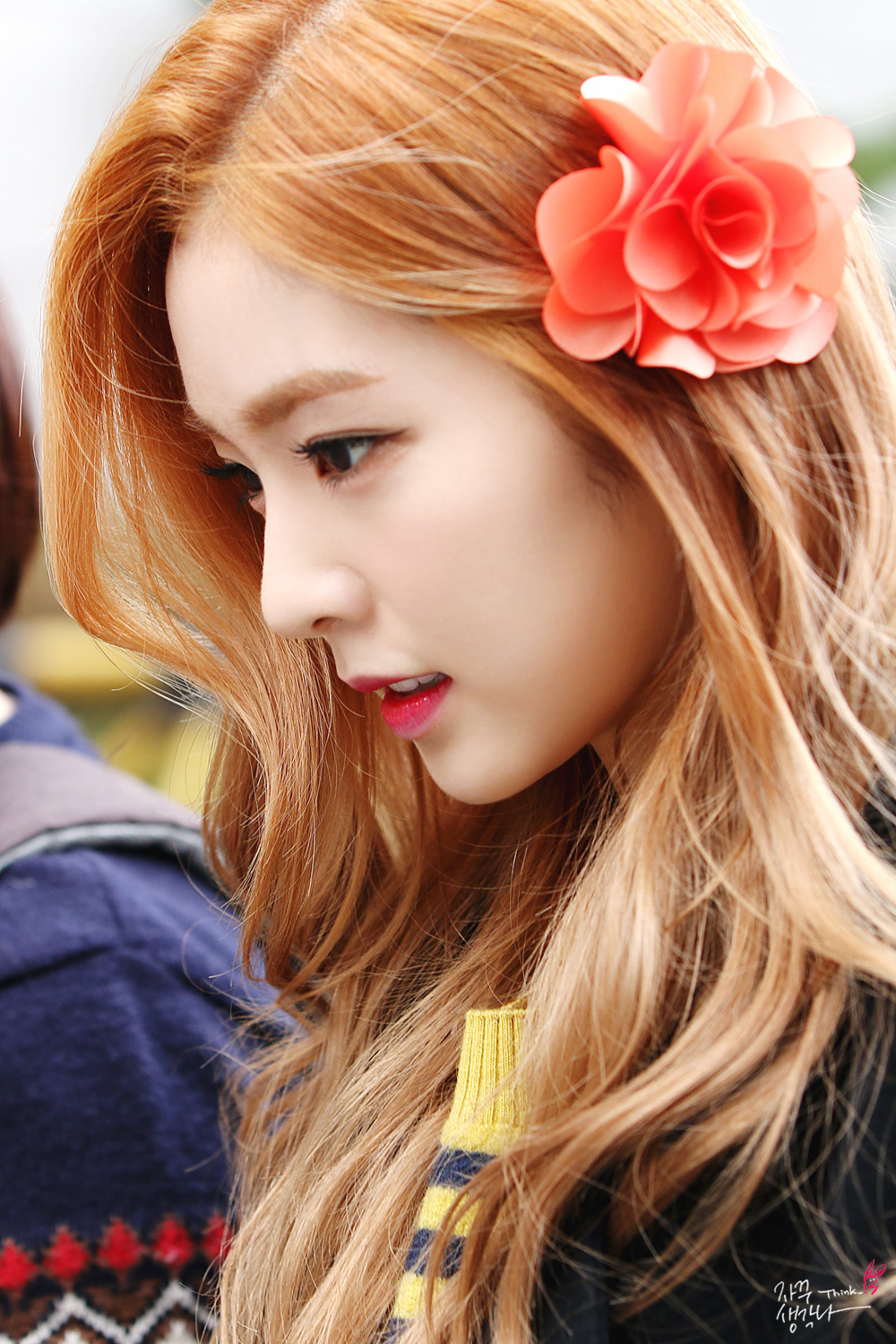 레드벨벳 머리에 꽃단애.jpgif | 인스티즈