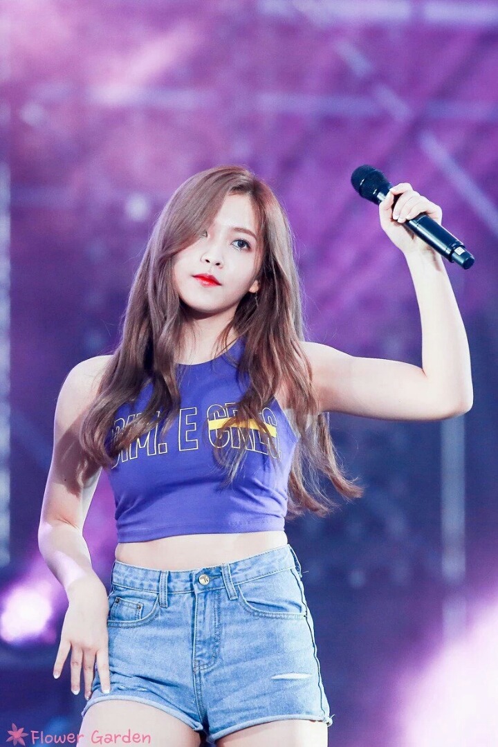 우연히 같은 의상을 입게 된 성소와 예리 | 인스티즈
