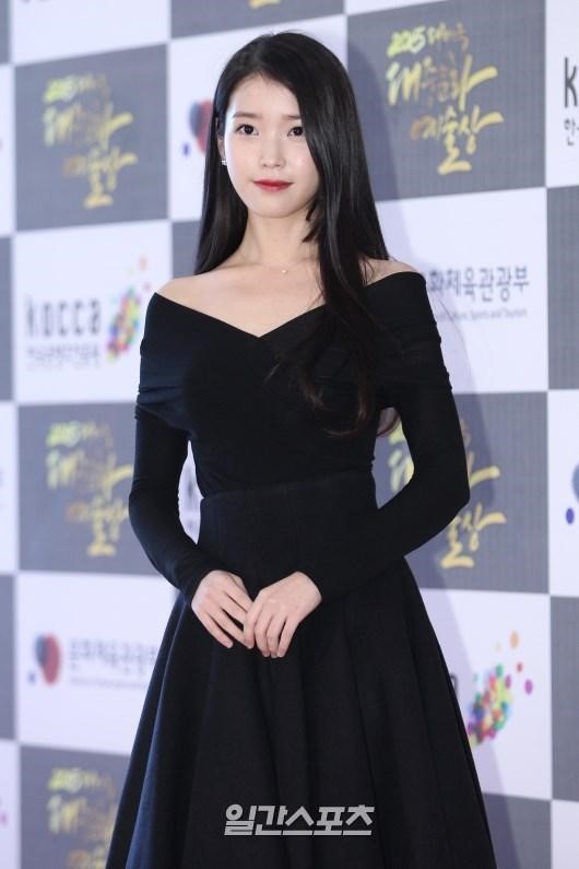 오늘자 시상식 아이유.jpg | 인스티즈