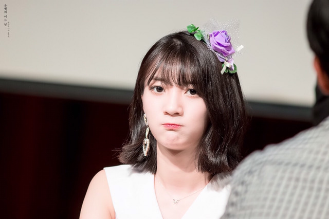 [오마이걸] 레알의 어웨이 레플은 처음 사봐서 비니 | 인스티즈