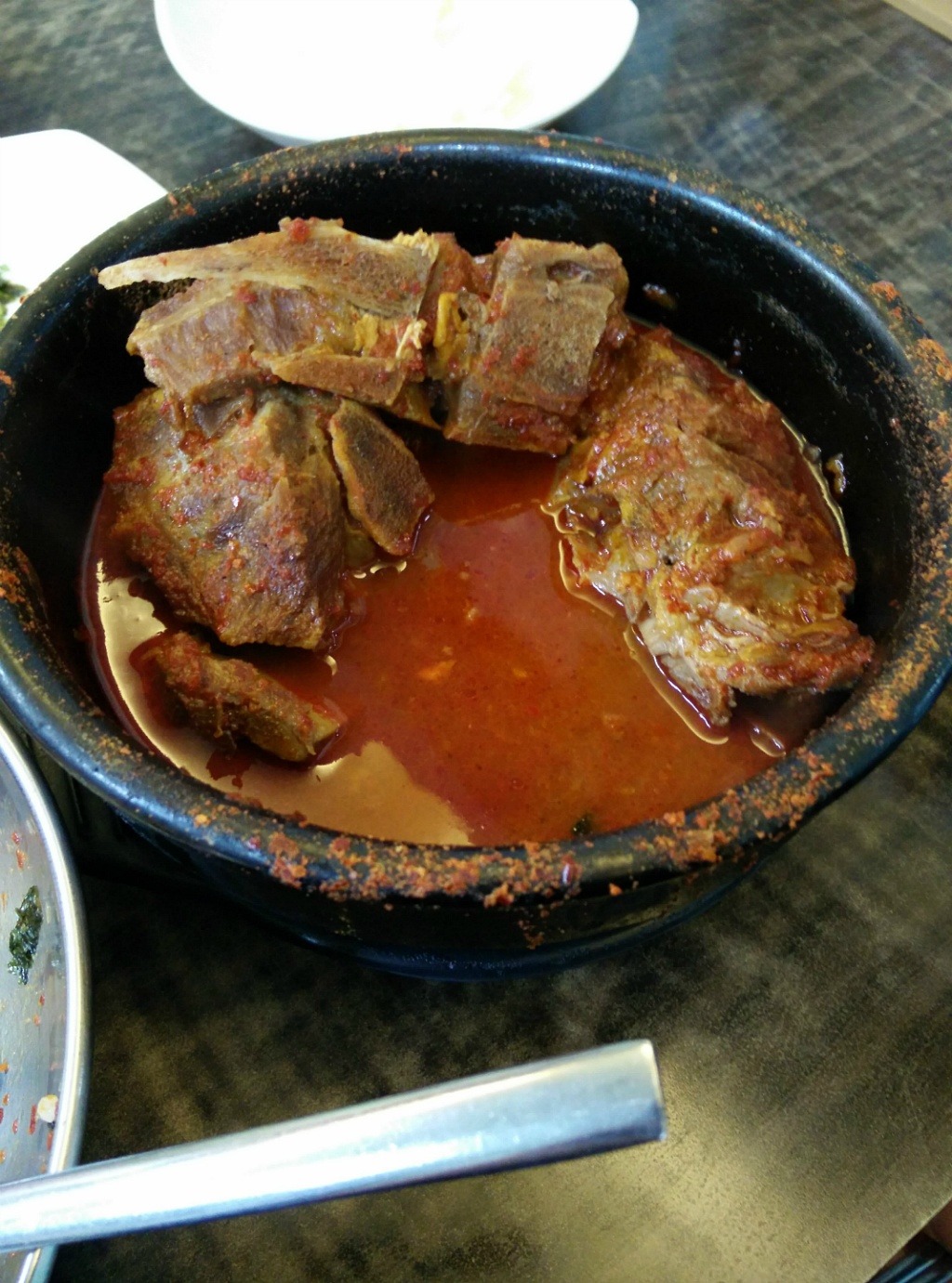 부산의 6천원 뼈다귀탕이라네요 | 인스티즈