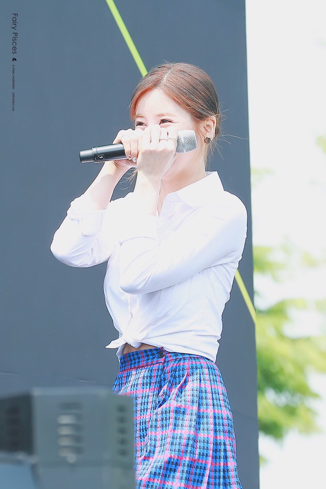 [에이핑크] 6월의 마지막 업로드는 누구로 할까 고민하다가 박초롱 | 인스티즈