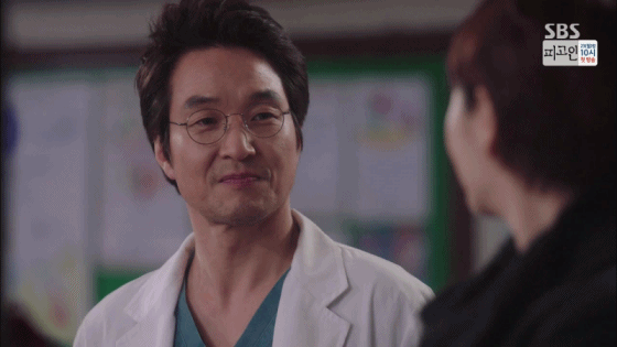 멜로 1도 없는 캐릭인 줄 알았는데 번외편에서 첫사랑 보고 정신 못차림 연기하는 한석규.GIF | 인스티즈