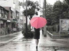 우산속 이미지