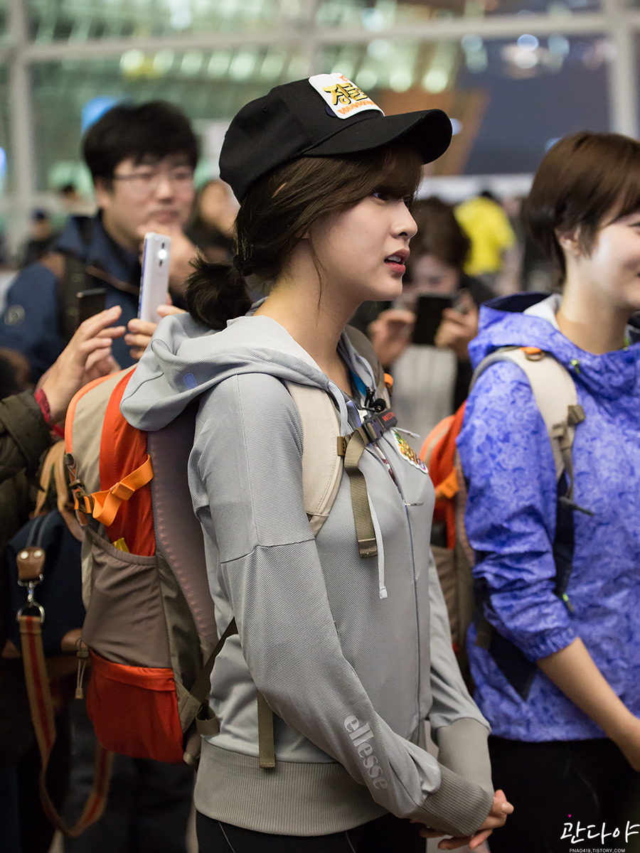160324 인천공항 출국 에이핑크 하영 By.관다야 | 인스티즈
