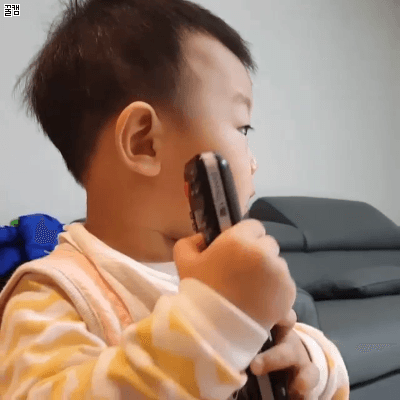 [이시안] 오늘자 윙크하는 대박이.jpgif | 인스티즈