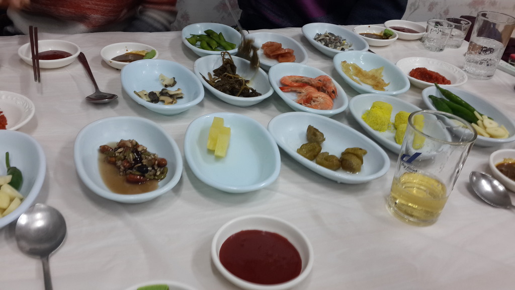 사계절식당 이미지