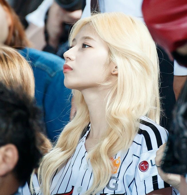 혼혈 느낌 나는 트와이스 사나의 콧대ㄷㄷ | 인스티즈