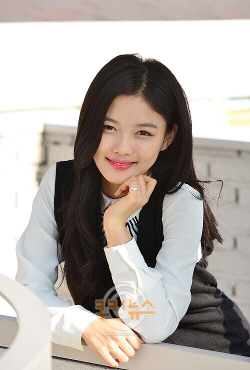 오늘자 양갈래 유정이 vs 생머리 유정이 | 인스티즈