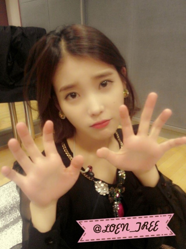 아이유 손.jpgif | 인스티즈