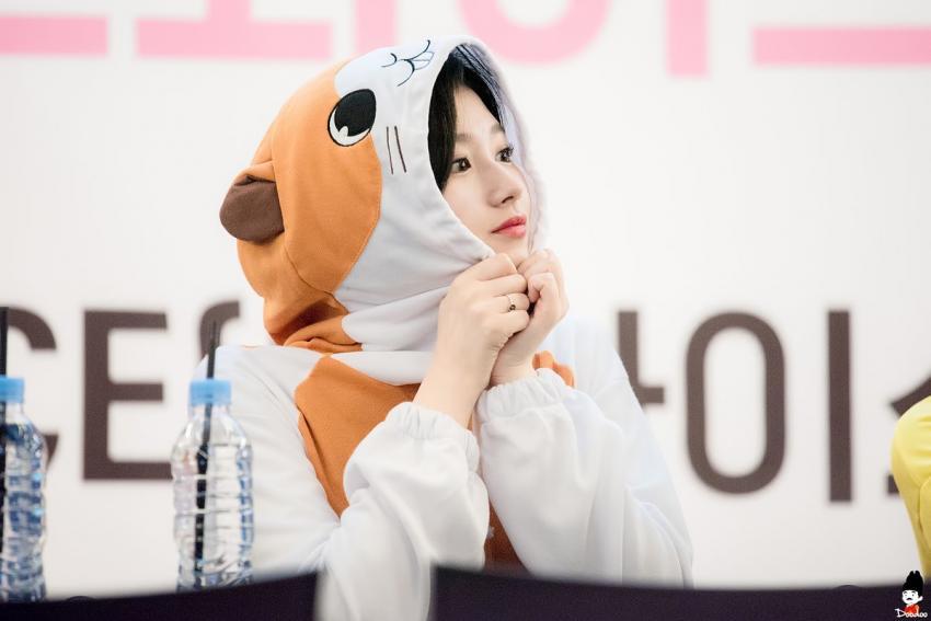 [트와이스] 팬싸에서 팬한테 일침 날리는 똑순이 사나 ㅋㅋㅋㅋ | 인스티즈