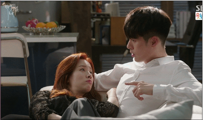 현실 연인미 쩔었던 로빈(현빈)&장하나(한지민) 소파 키스신 | 인스티즈
