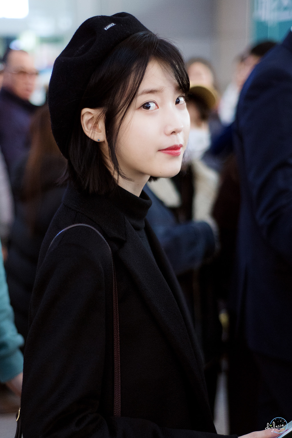 [17.01.06] 대만 출국 아이유.jpg | 인스티즈