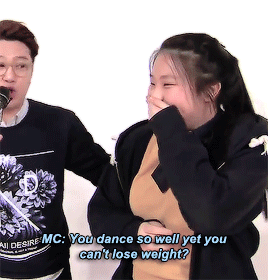 여자들이 티비보면서 사소한 장면에도 무릎을 쳤단 이유 ㄷㄷㄷ.jpg | 인스티즈