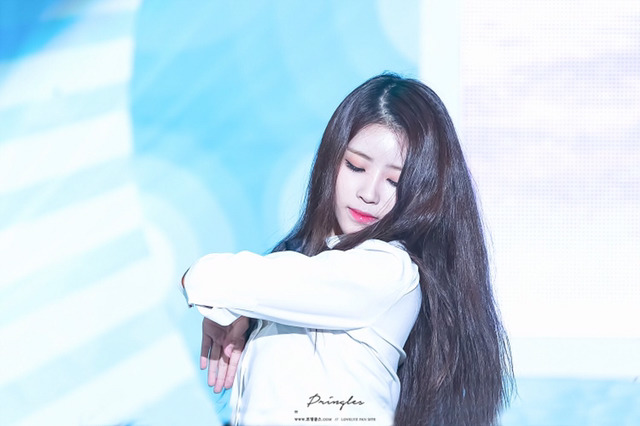 [러블리즈] 식스테일 잡으려다 놓쳐서 미주 | 인스티즈