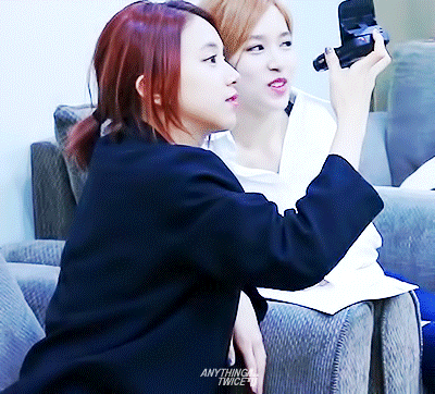 [트와이스] 대표 케미 미챙(미나+채영) 달달한 분위기 짤들.gif | 인스티즈