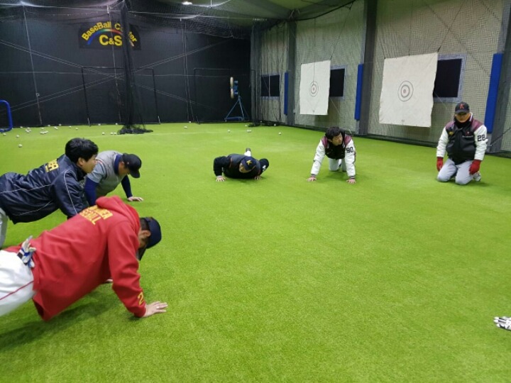실내야구장 이미지