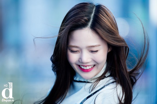 오마이걸 디스패치 기사 사진.JPG | 인스티즈