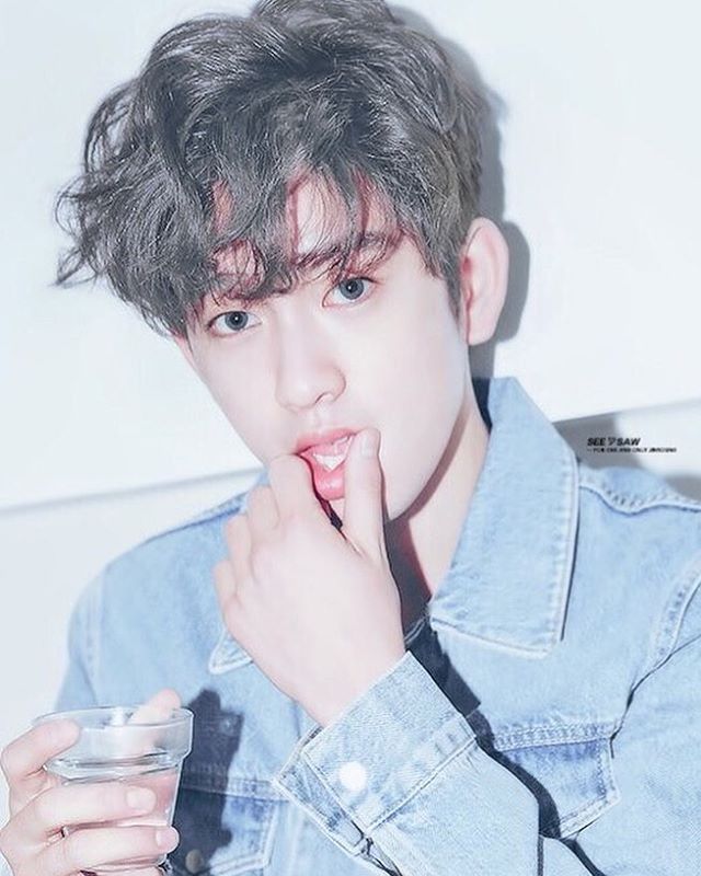 이정미 헌법재판관님 힘내세요. 남자 사진만 (데이터주의) | 인스티즈