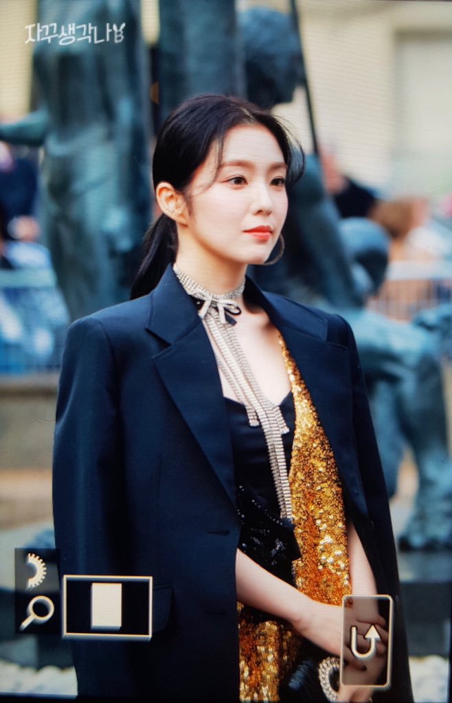 파리 패션위크에 참석중인 레드벨벳 아이린.jpgif | 인스티즈