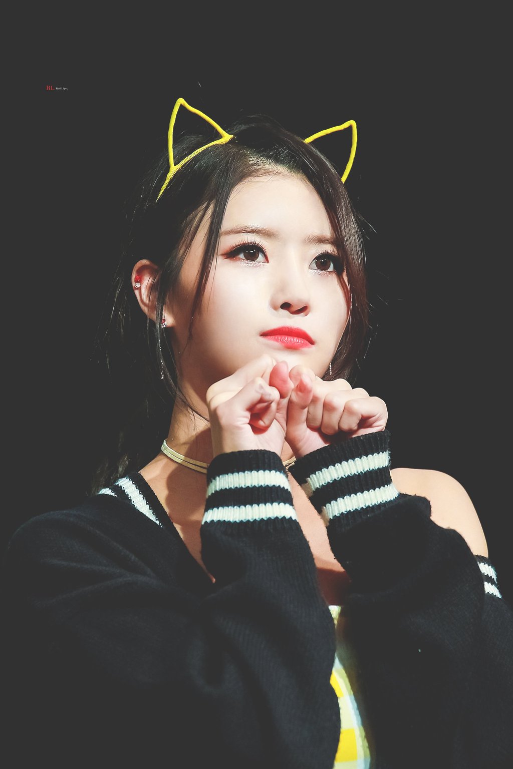 노란 원피스에 고양이 머리띠를 쓴 러블리즈 미주.jpgif | 인스티즈