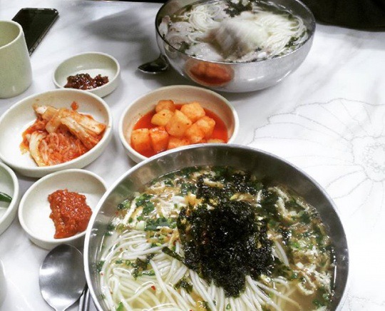 멸치국수 이미지