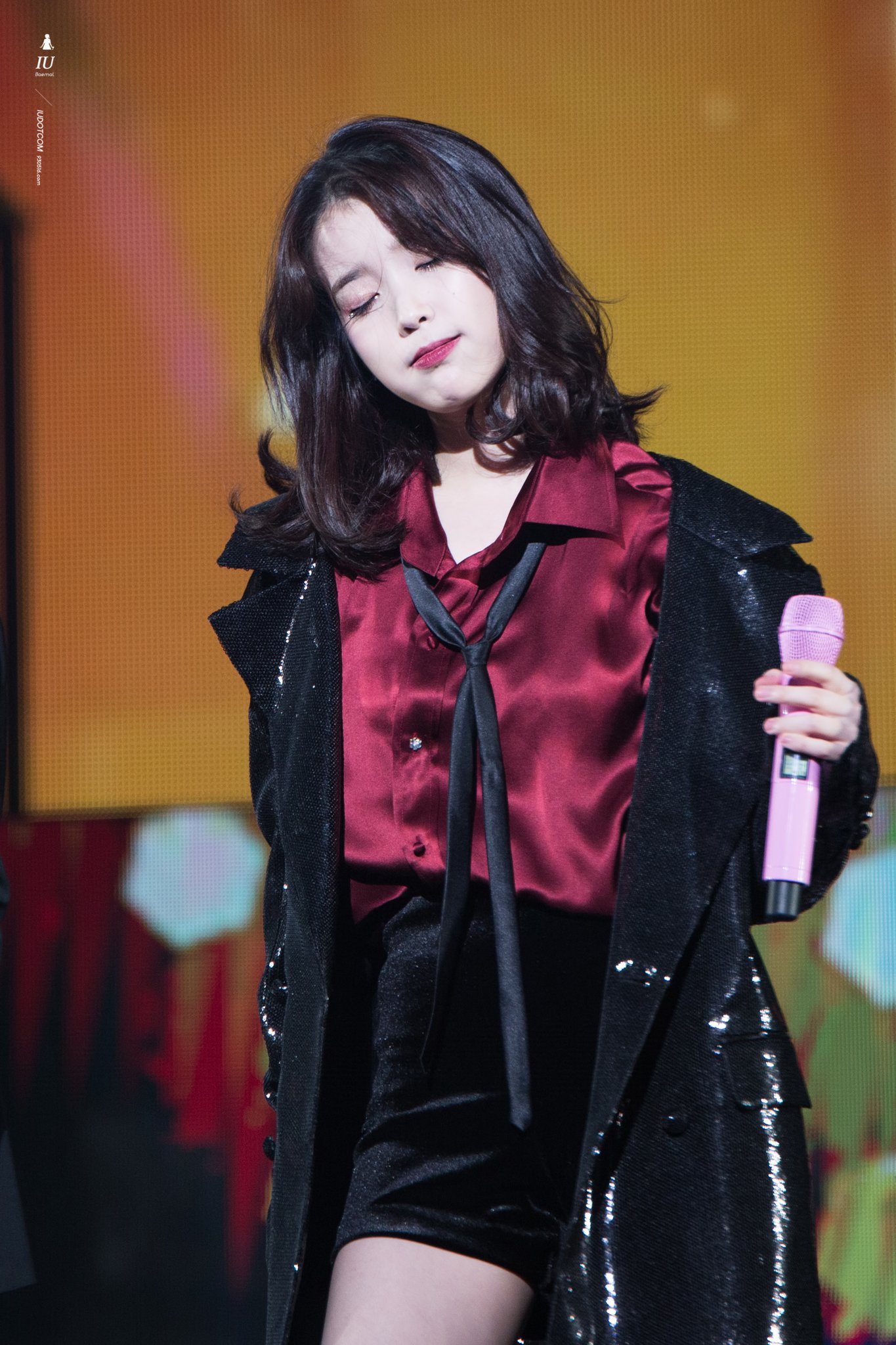여러분 아이유나 보고 가시죠.jpgif | 인스티즈