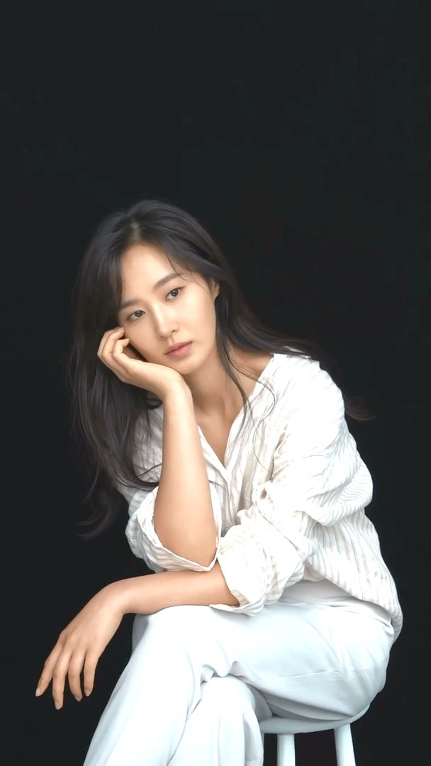 9925DC445F4A74DF06B994