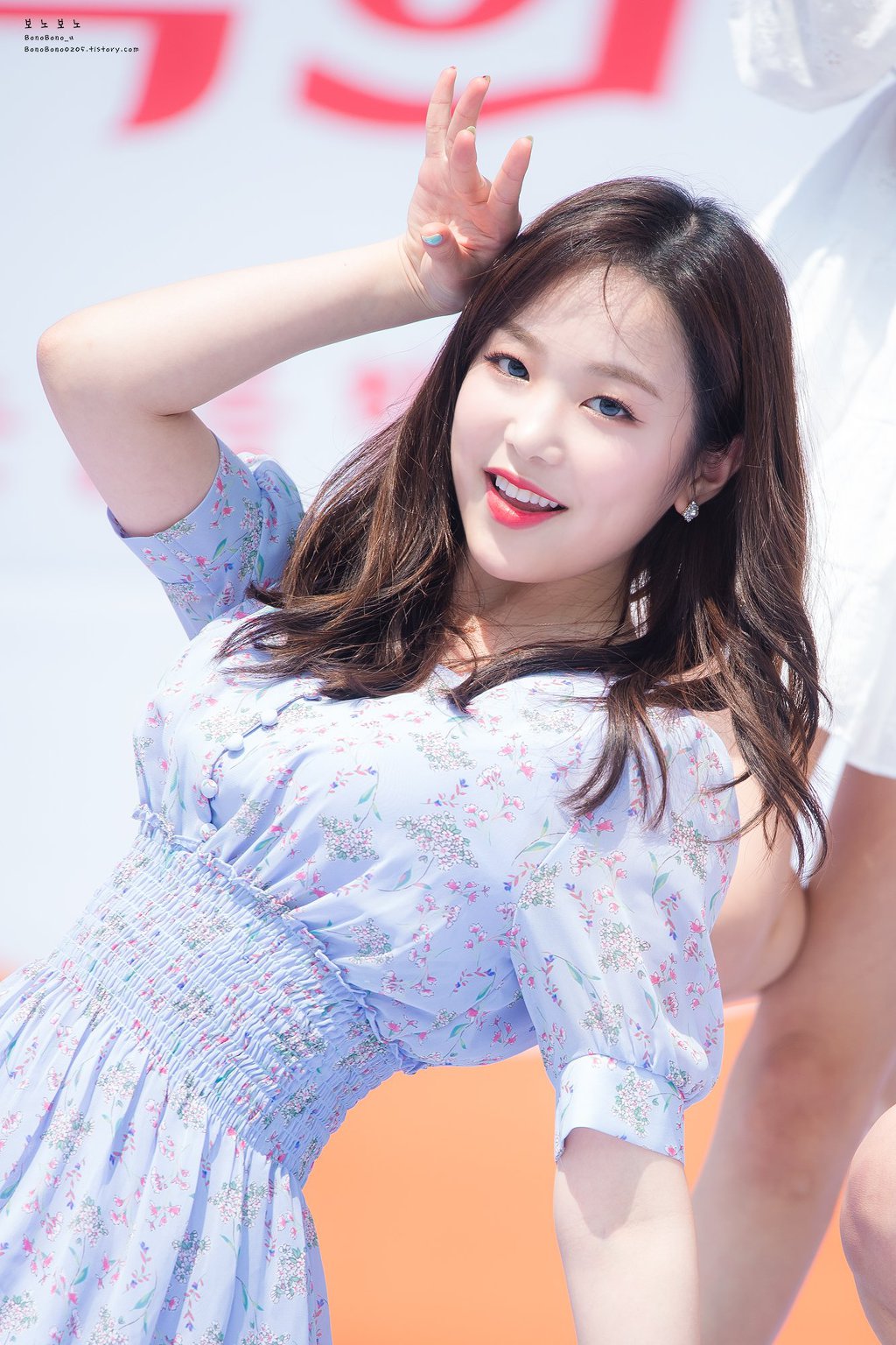 사월이 April 보조개 담당 레이첼 성나연~♥ | 인스티즈