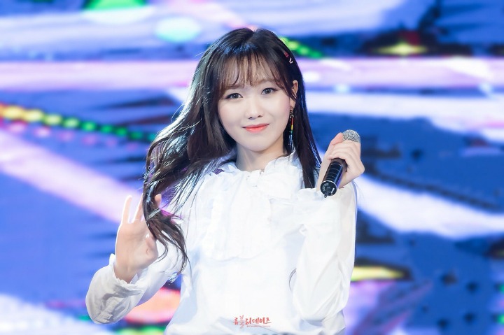 [러블리즈] 월요일 아침 출근길은 항상 막혀서 수정이 | 인스티즈