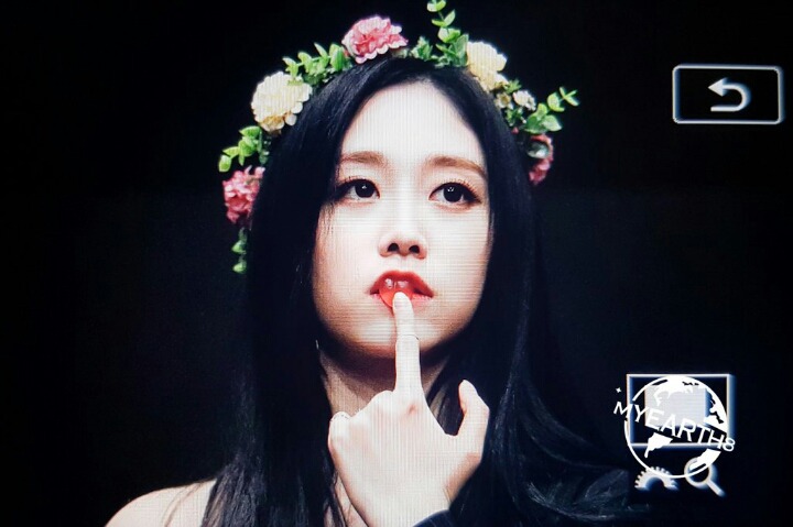 흑발로 염색한 러블리즈 지수 | 인스티즈