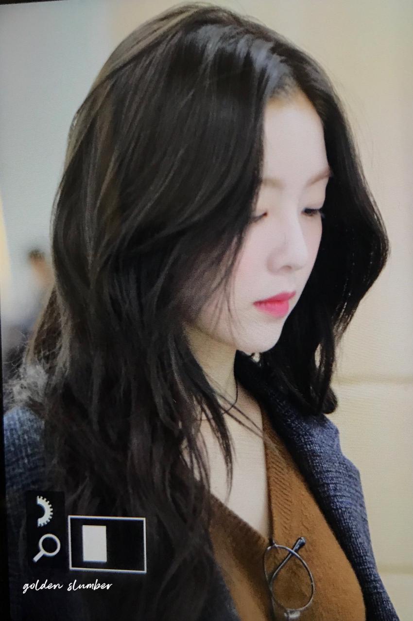 오전에 따숩게 옷 챙겨입고 출국한 레드벨벳 공항 프리뷰 | 인스티즈