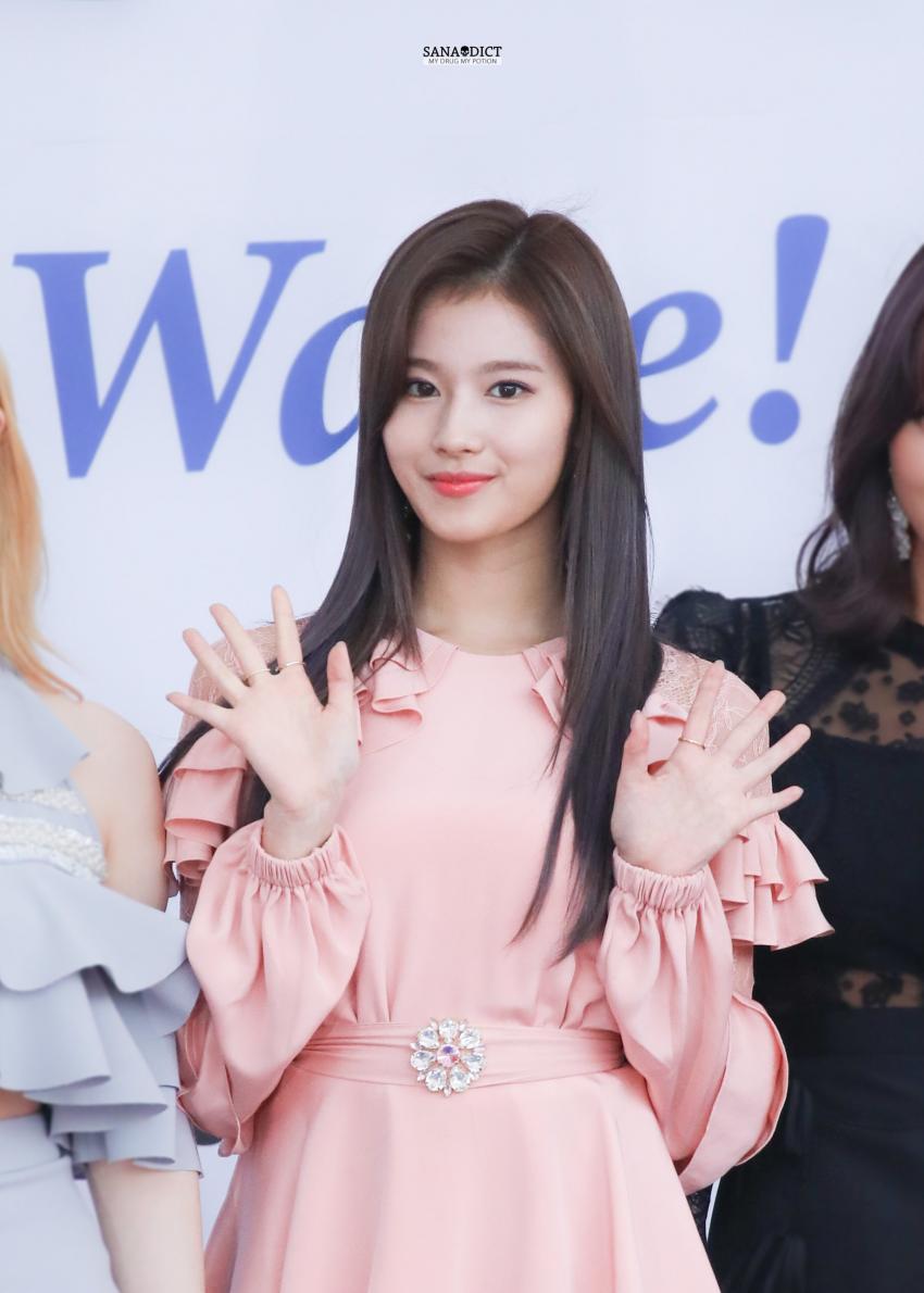 소리바다어워즈도 홀려버린 트와이스 사나.jpgif | 인스티즈