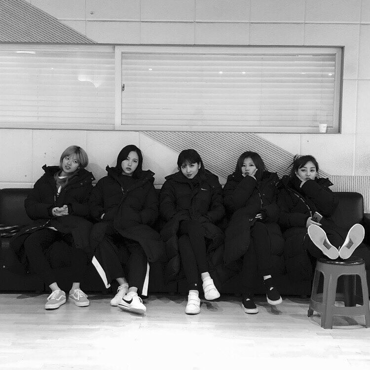 오늘 폭풍업로드한 트와이스 지효인스타그램.jpg | 인스티즈