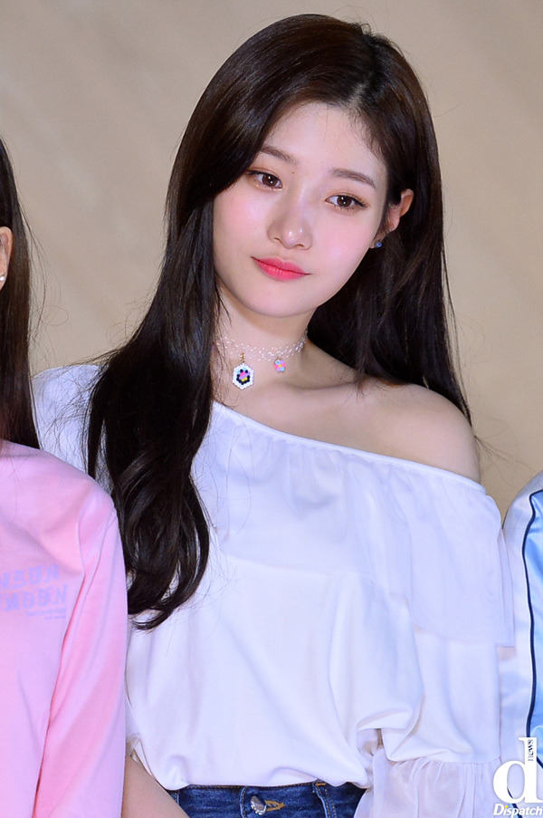 정채연 어깨노출 | 인스티즈