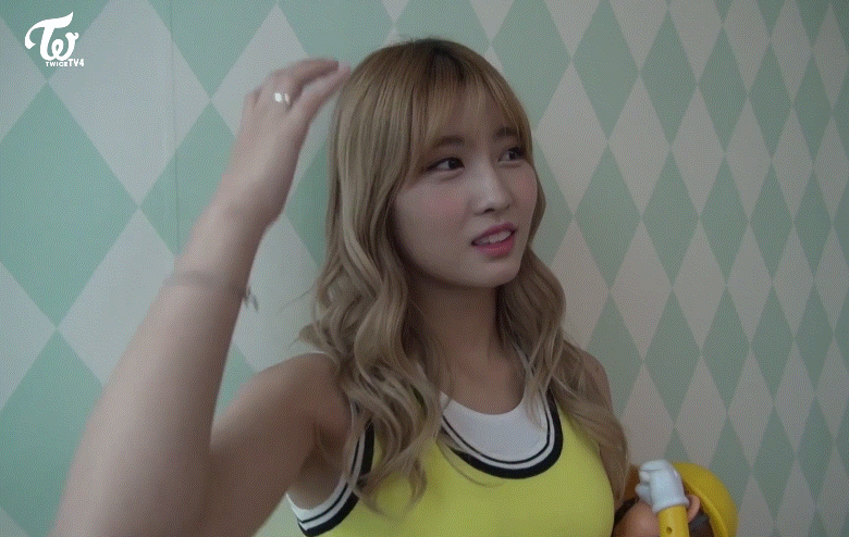 겨드랑이 보여주는 트와이스.GIF | 인스티즈