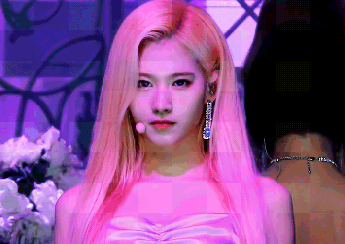 트와이스 입덕직캠 사나 ㄷㄷㄷ.gif | 인스티즈