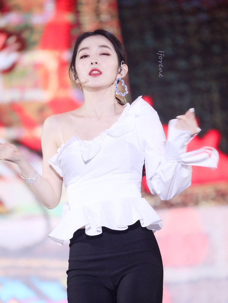 TFMA에서도 짱예보스인 레드벨벳 아이린.jpgif | 인스티즈